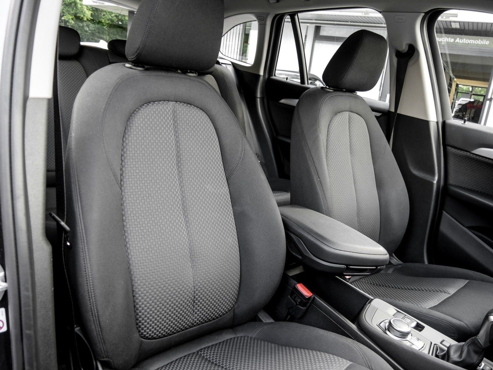 BMW X1 xDrive25e ADVANTAGE - Samsaru's Car Outlet