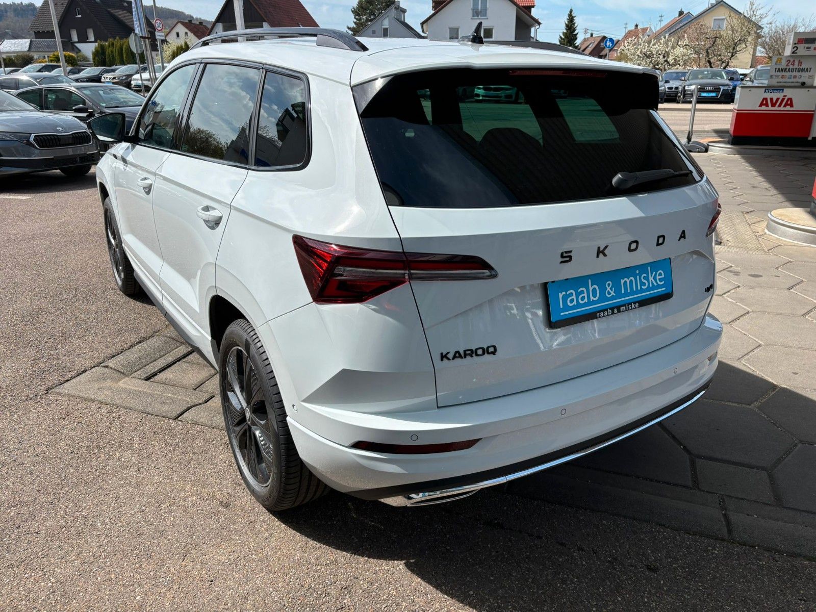 Skoda Karoq Sportline *AHK/Navi/SHZ/ACC/Garantie*