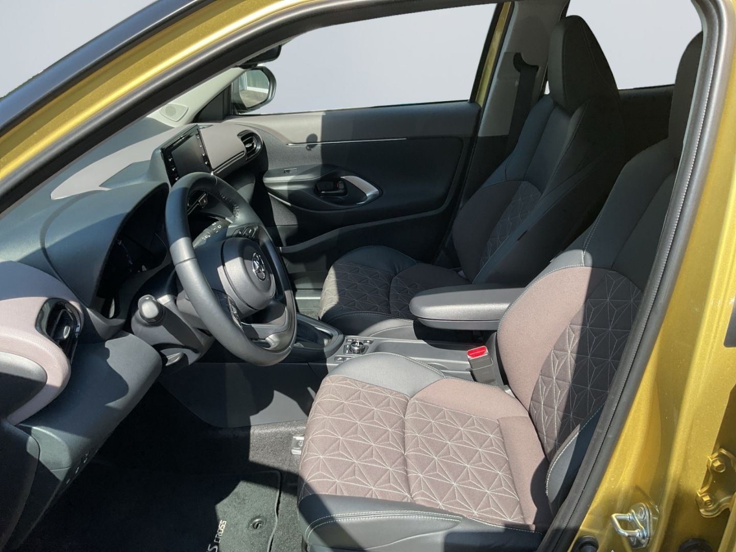 Toyota Yaris Cross Hybrid 1.5 AWD-i Elegant *Matrix*360