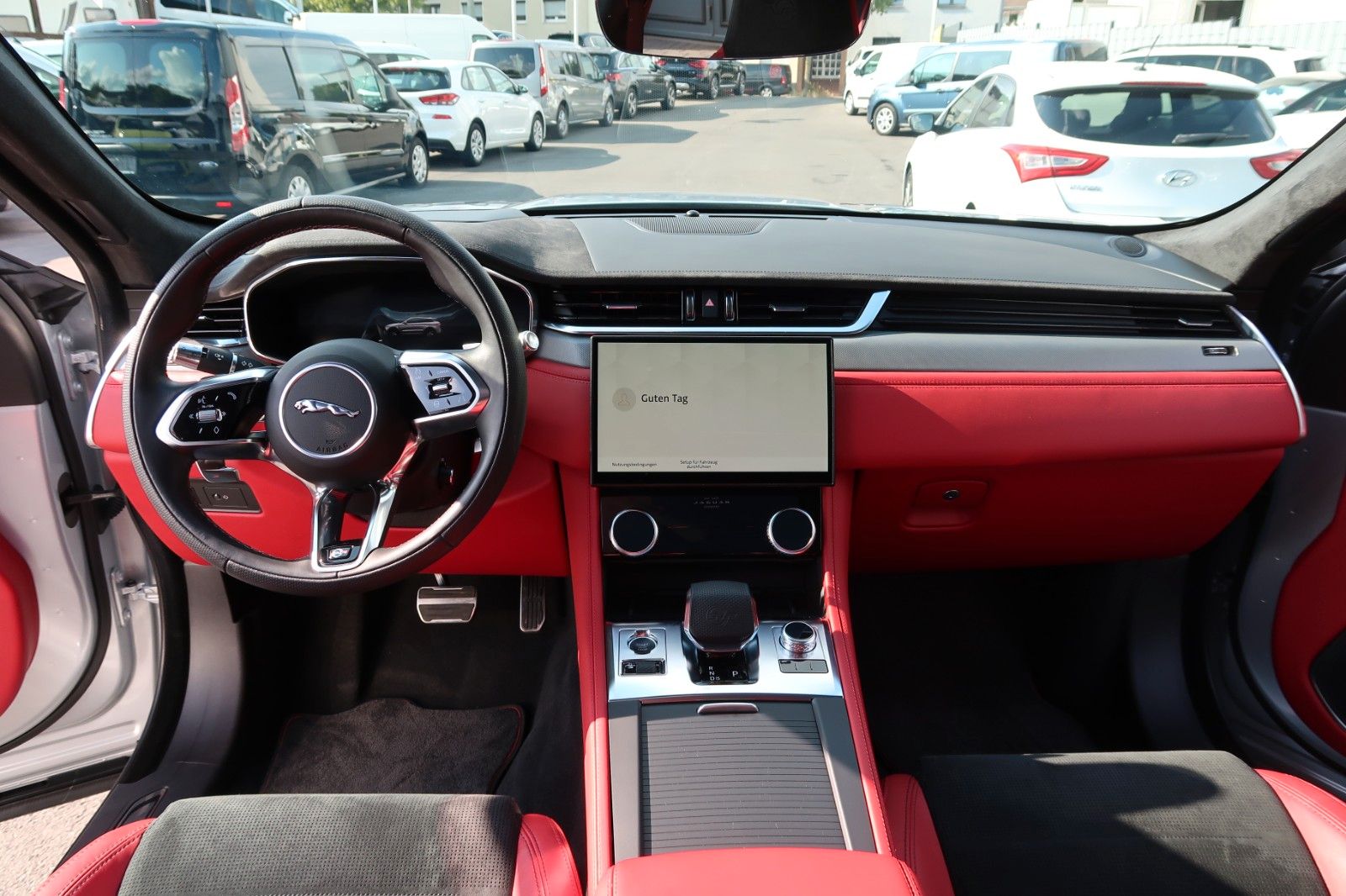 Jaguar F-Pace F-PACE SVR AWD # 26 tkm # Schiebedach...