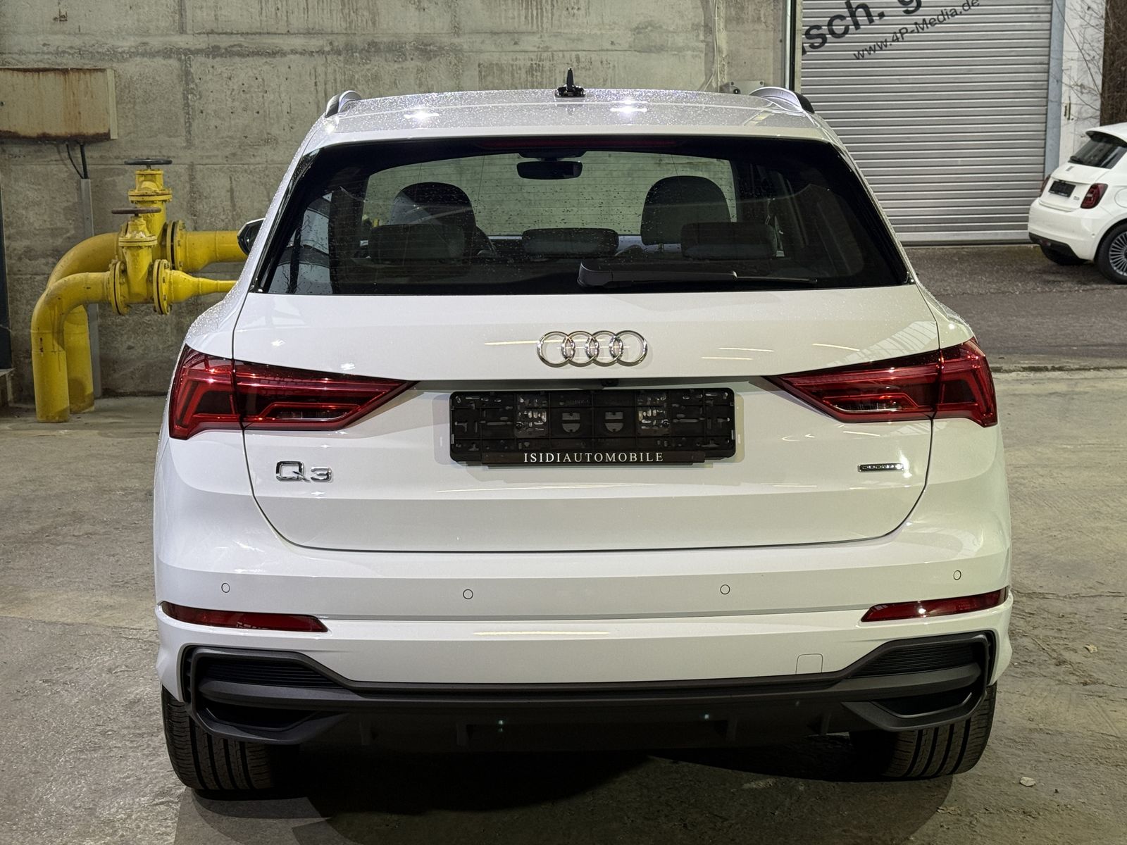 Audi Q3 45 S line - Samsaru's Car Outlet