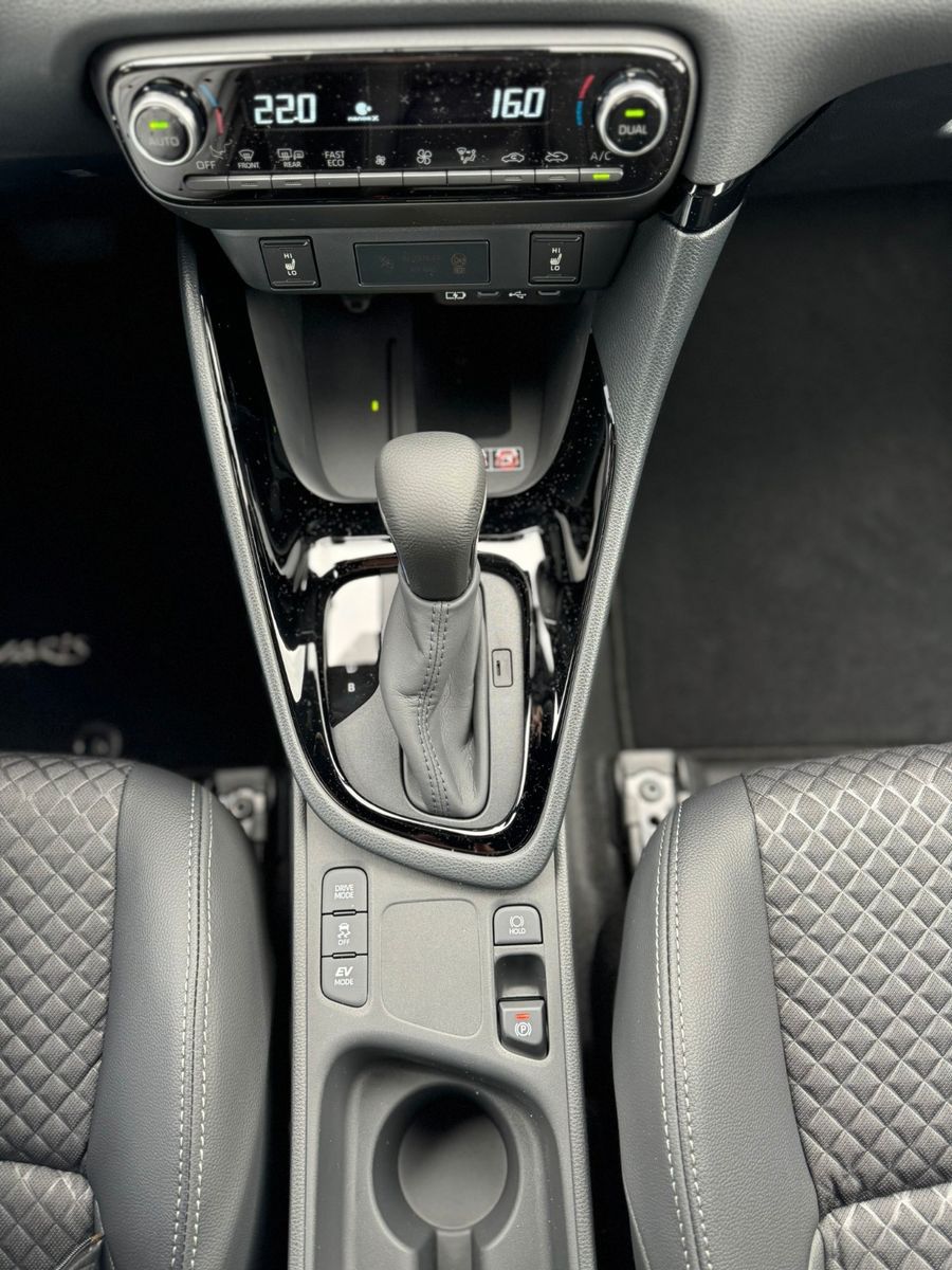 Toyota Yaris Hybrid Style 315 € mtl finanzieren