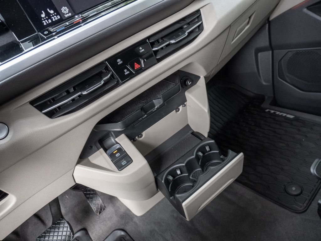 Volkswagen T7 Multivan 2.0TSI DSG - Samsaru's Car Outlet