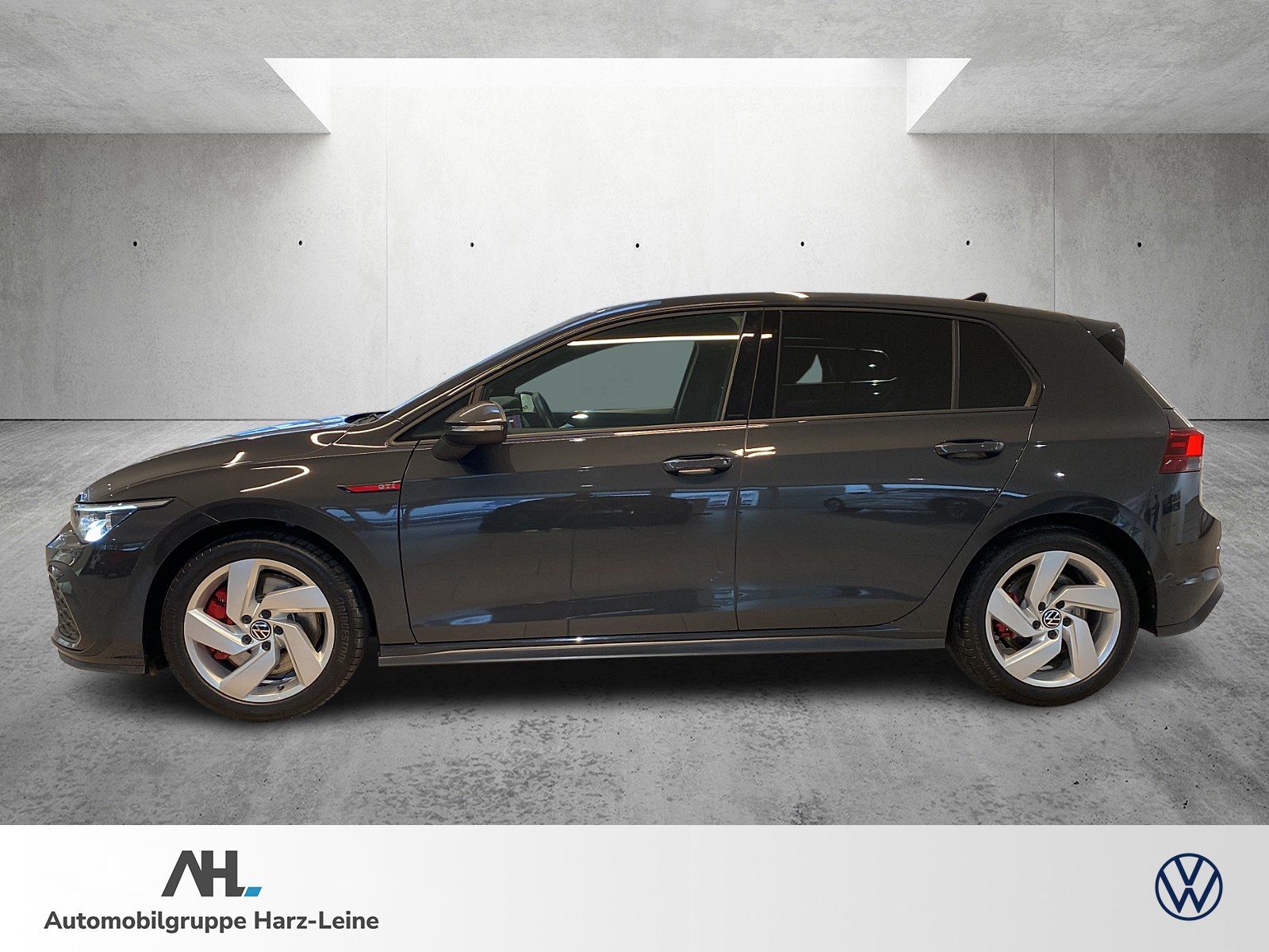 Volkswagen Golf GTI VIII 2.0 TSI DSG - Samsaru's Car Outlet