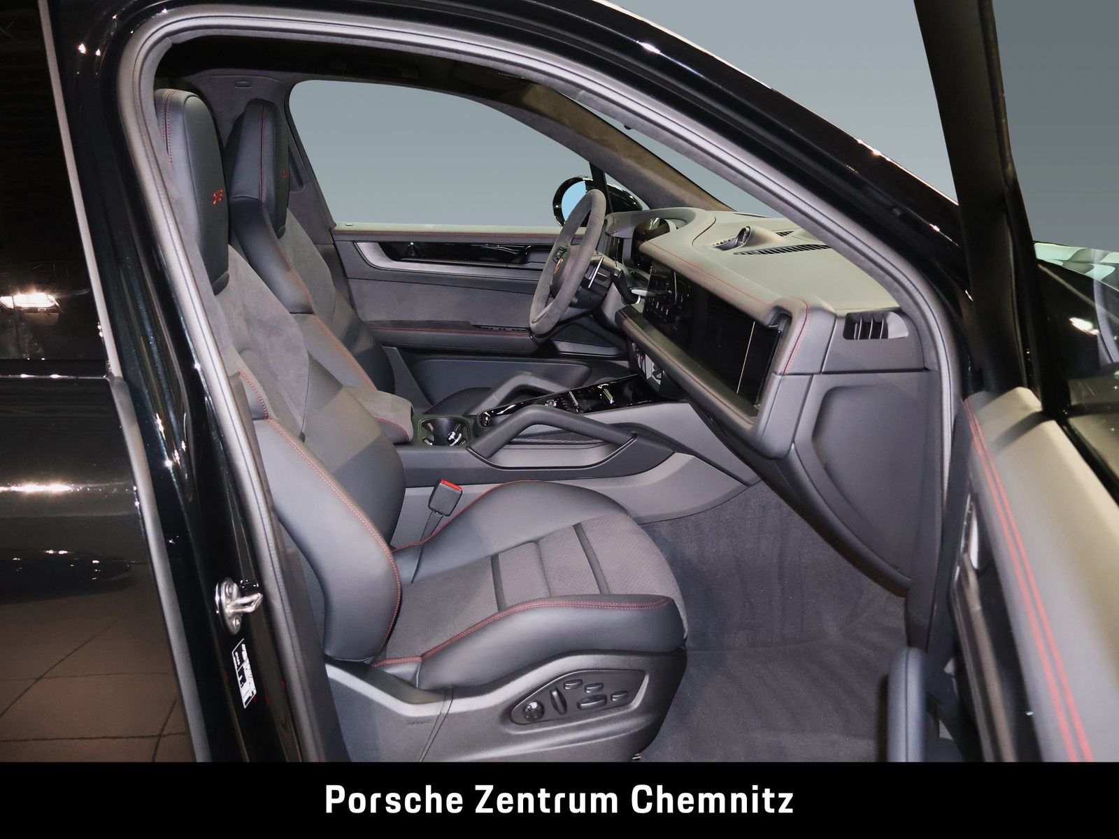 Porsche Cayenne GTS Nachsicht;Standhzg.;Head-Up;Pano
