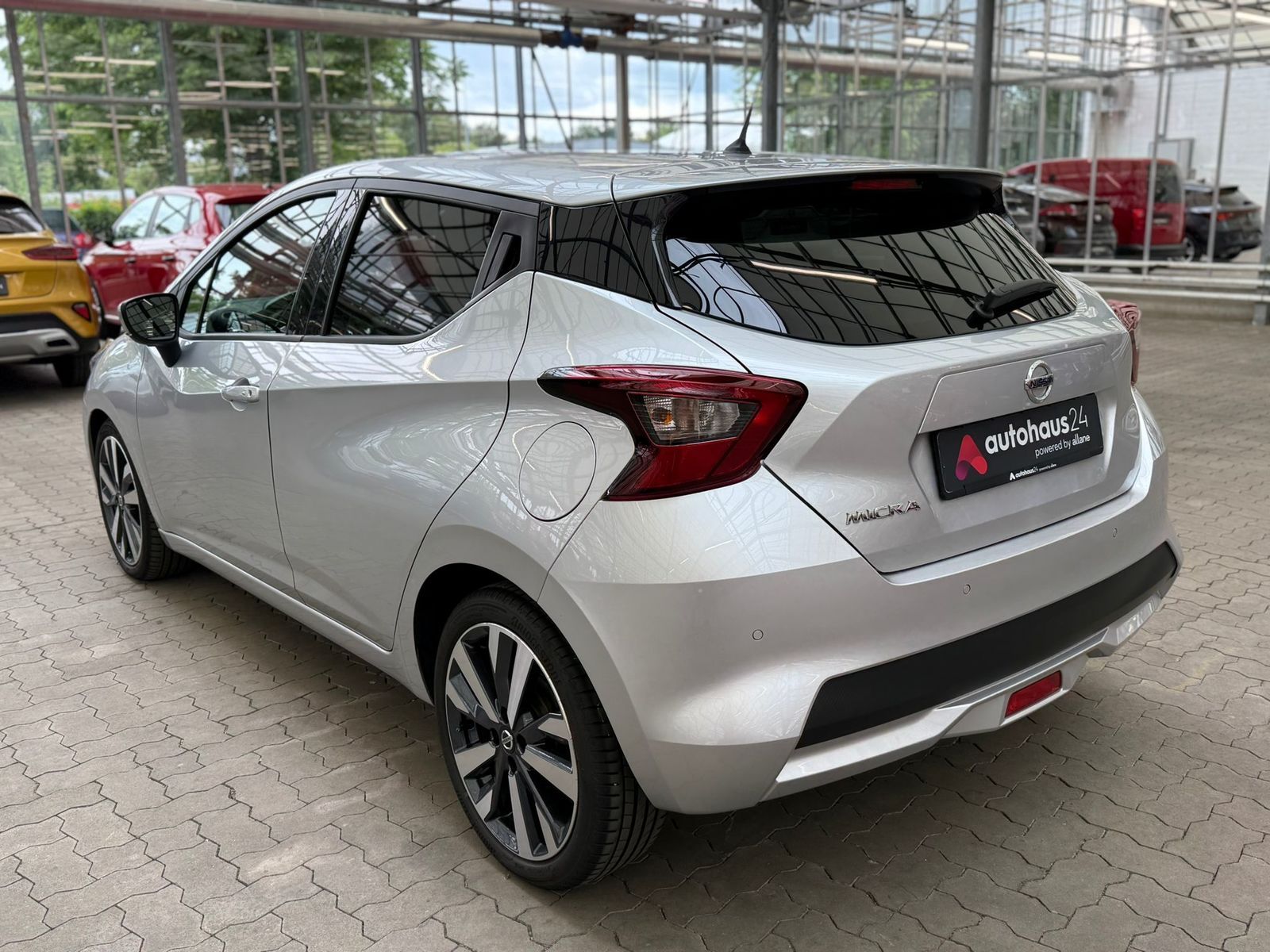 Nissan Micra 1.0 IG-T Tekna - Samsaru's Car Outlet