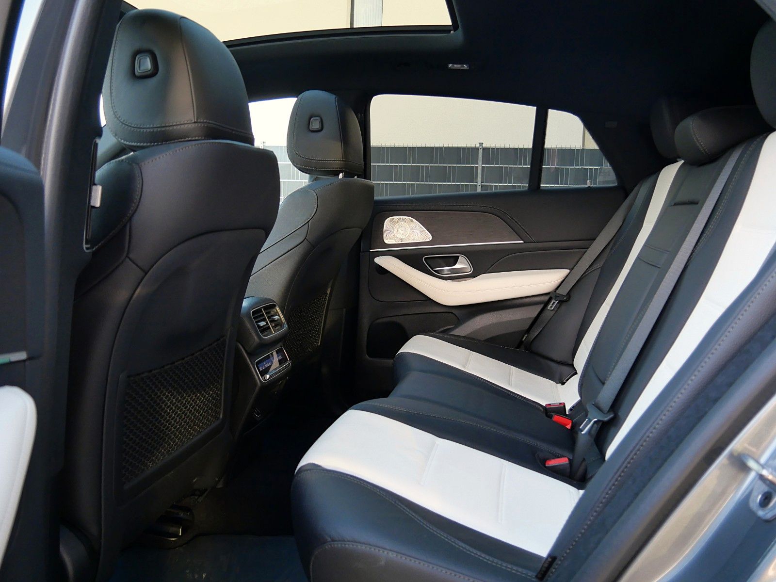 Mercedes-Benz GLE 350e 4M.AMG,Airm.ACC,360,Belüf.Pan.AHK.Burm