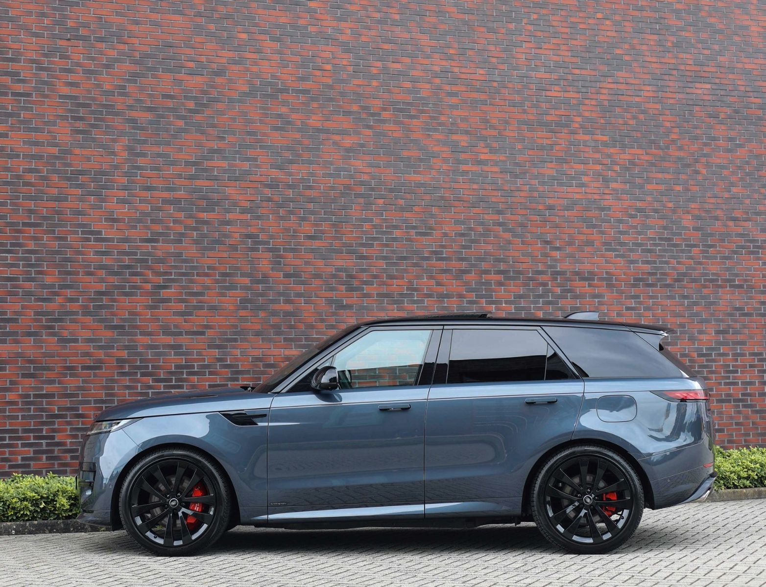 Range Rover Sport P510e Autobiography - Samsaru's Car Outlet
