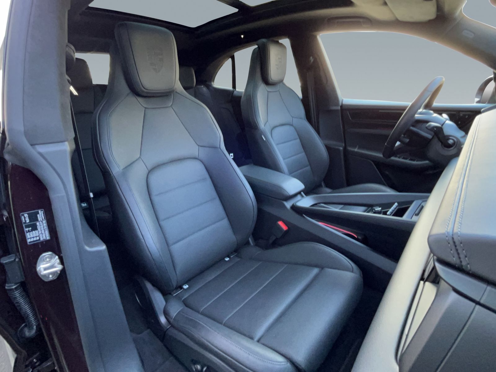 Porsche Macan 4S - Samsaru's Car Outlet
