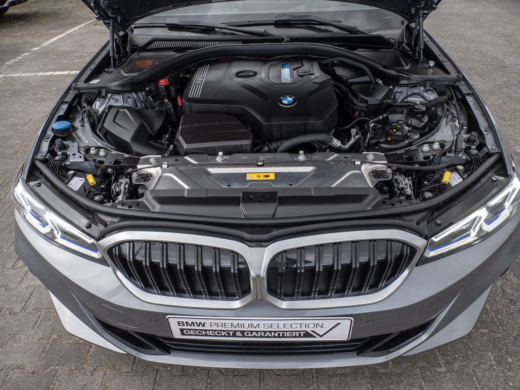 BMW 330e Touring - Samsaru's Car Outlet