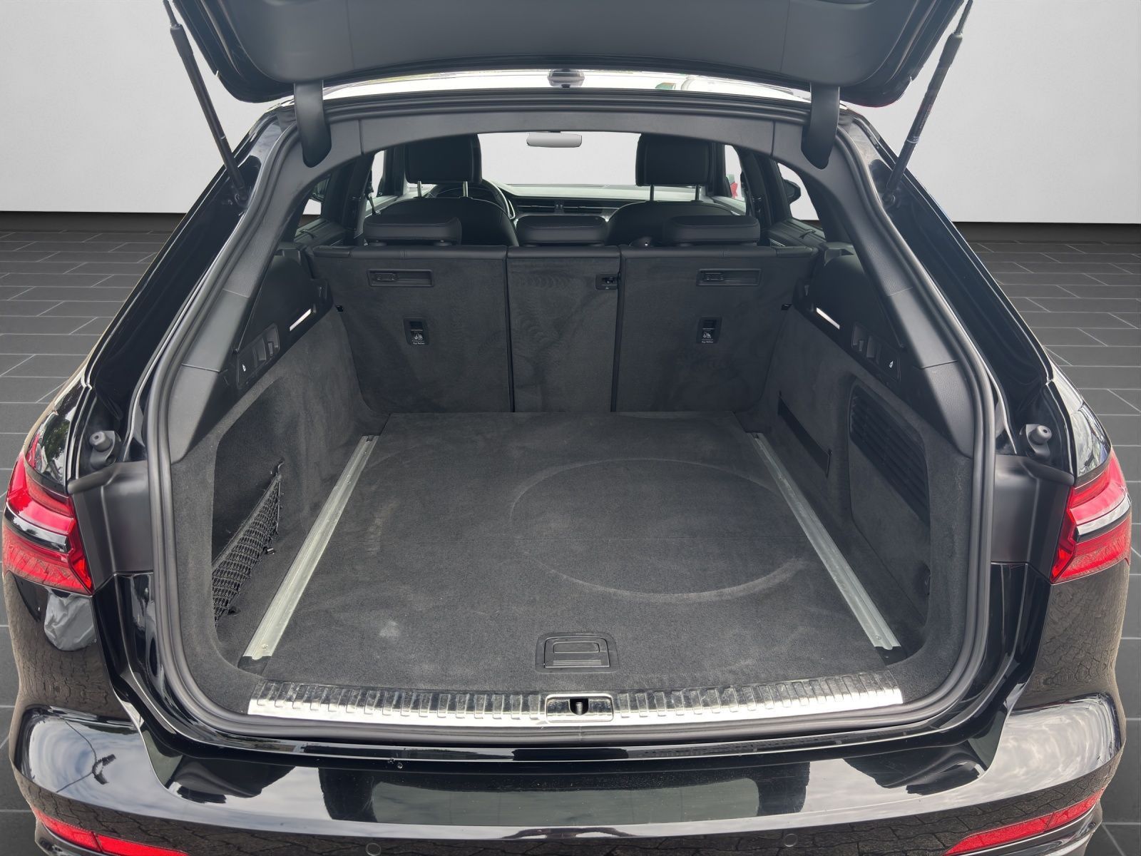 Audi A6 Avant 50 TDI quattro design - Samsaru's Car Outlet