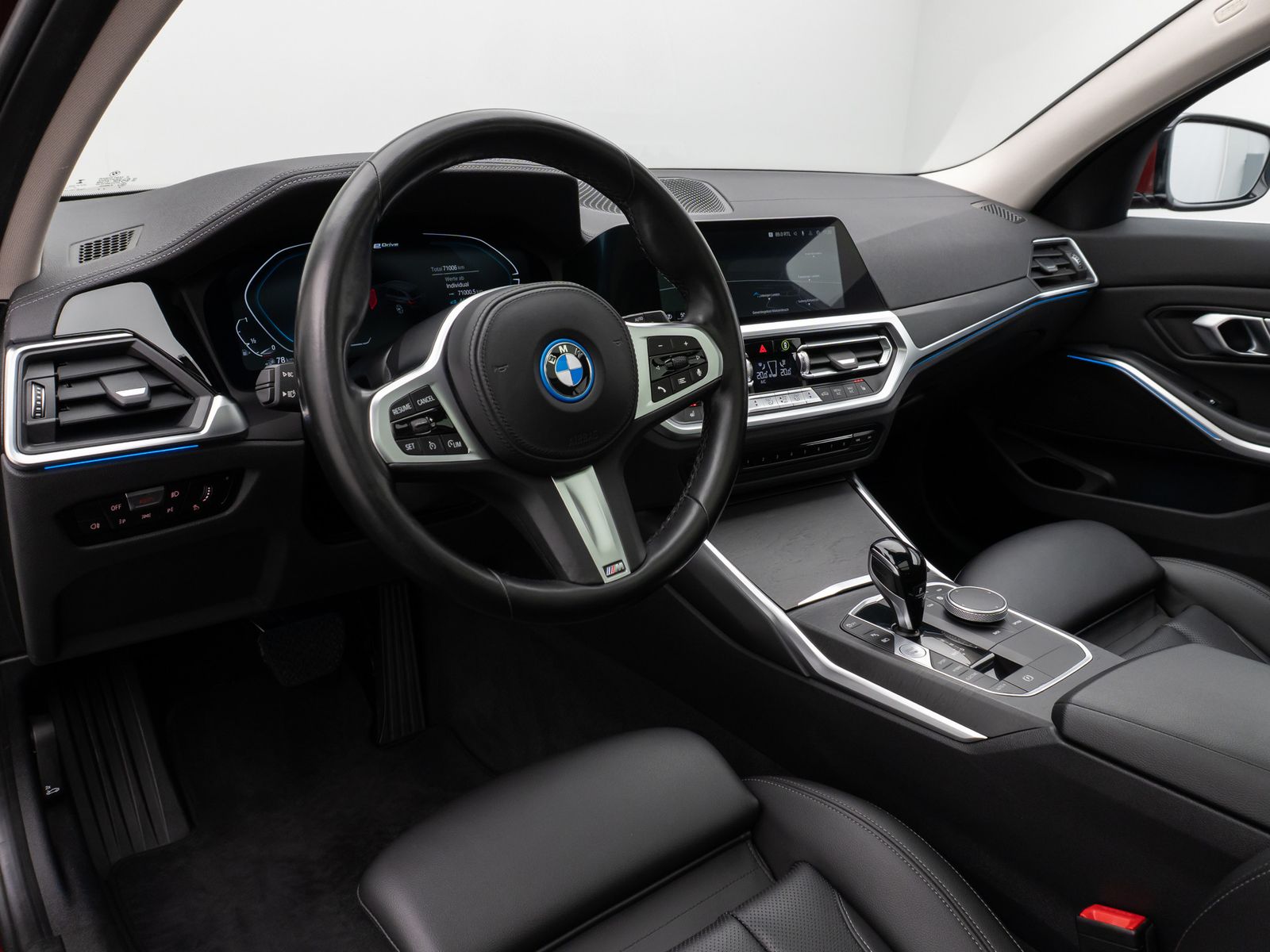 BMW 320e Luxury Line - Samsaru's Car Outlet