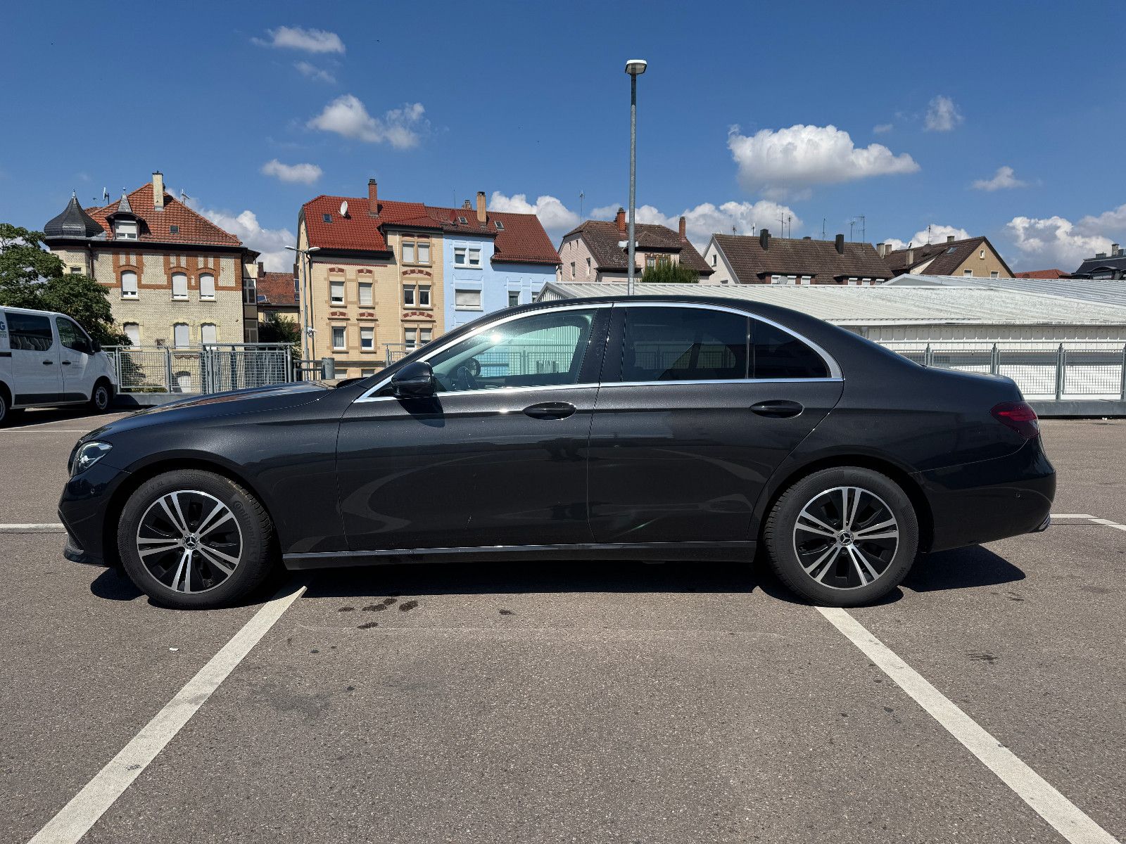 Mercedes-Benz E 220 d - Samsaru's Car Outlet