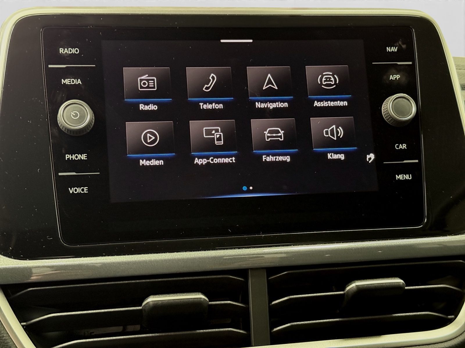 Volkswagen T-Roc 1.5 TSI DSG STYLE - Samsaru's Car Outlet