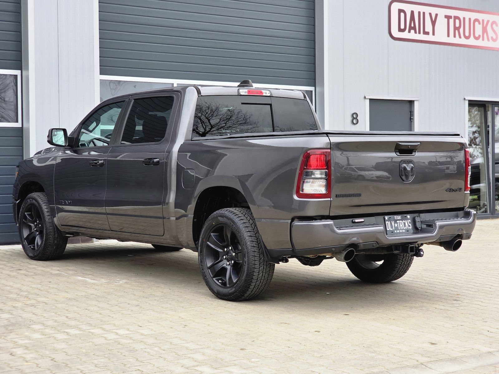 Dodge RAM 1500 5.7 4x4 Bighorn Night Kamera 12´´ PDC