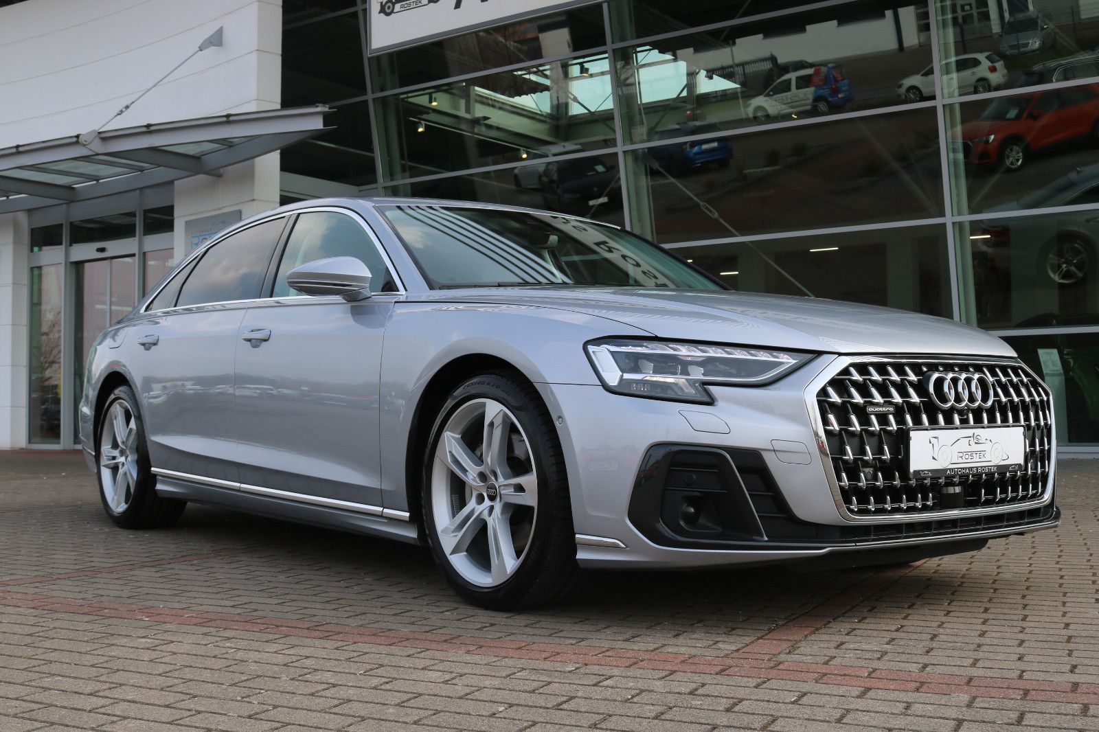 Audi A8 L 50 TDI quattro Lang - Samsaru's Car Outlet