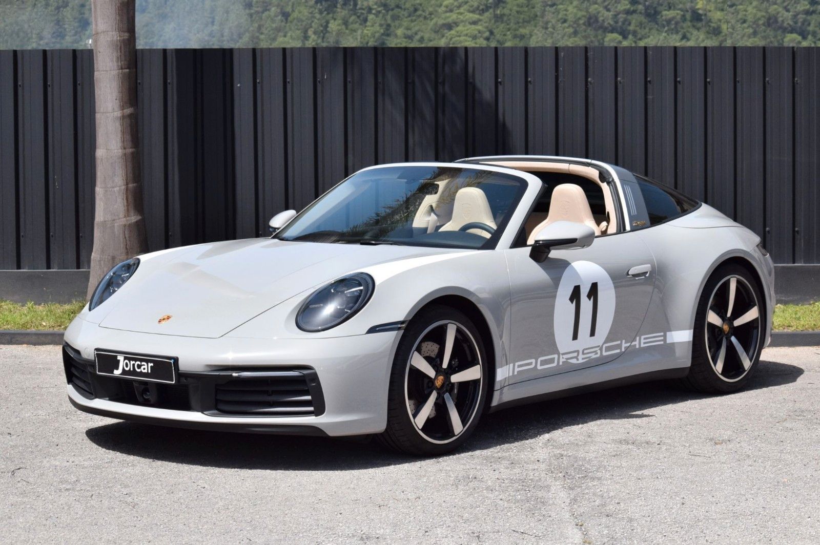 Porsche 992 Heritage Design Edition - Samsaru's Car Outlet