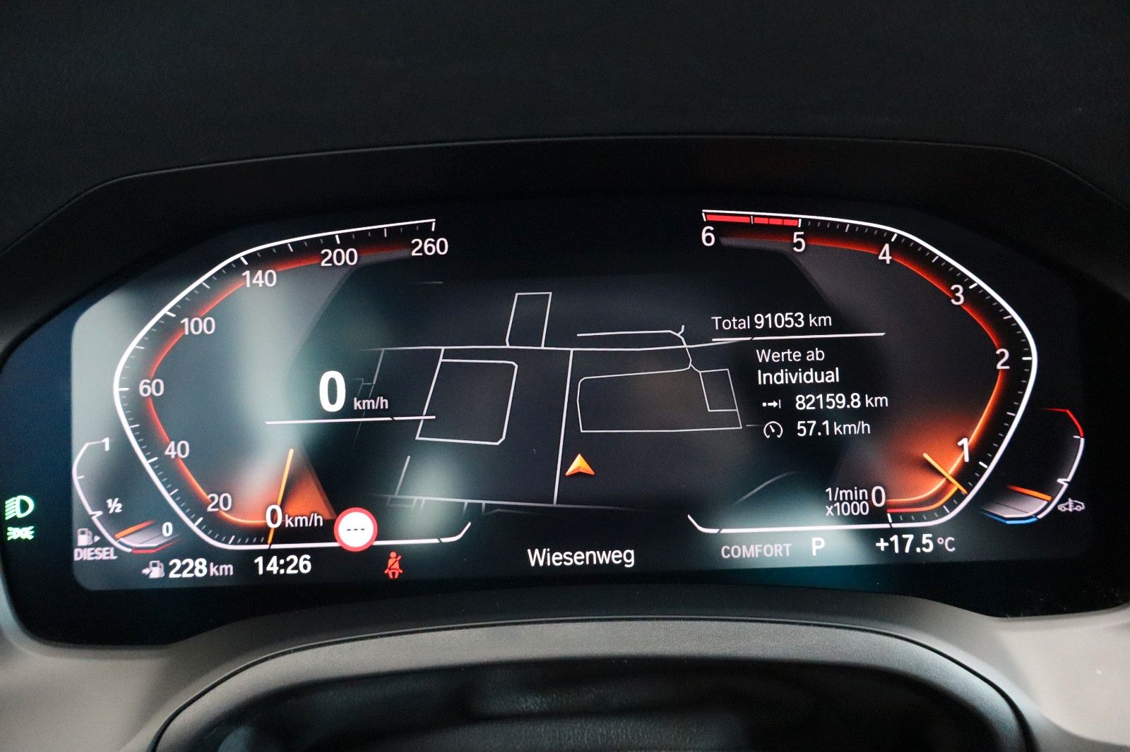 BMW 330 d xDrive - Samsaru's Car Outlet