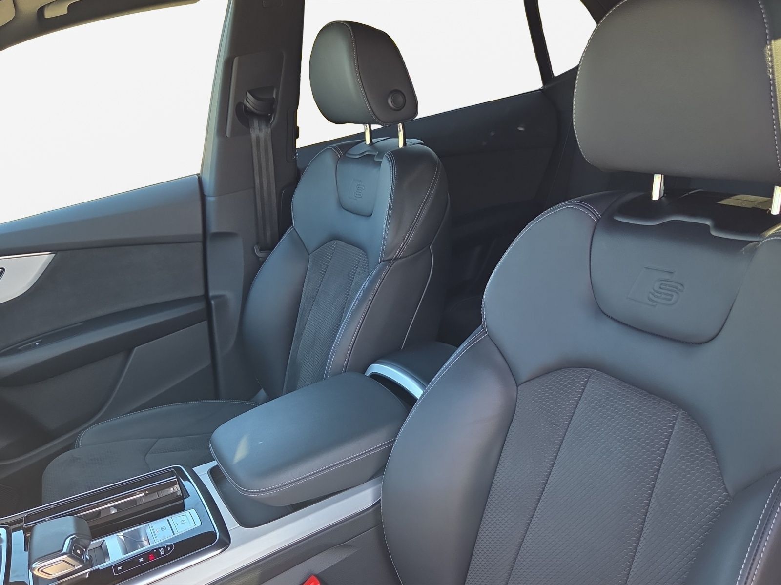 Audi Q8 SUV 55 TFSI quattro*S line*AHK*Tour*HD Matrix