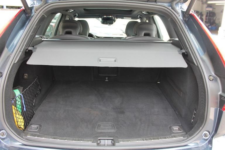 Volvo XC60 T8 Inscription  4C-ACC-StHzg-Massage-AHK