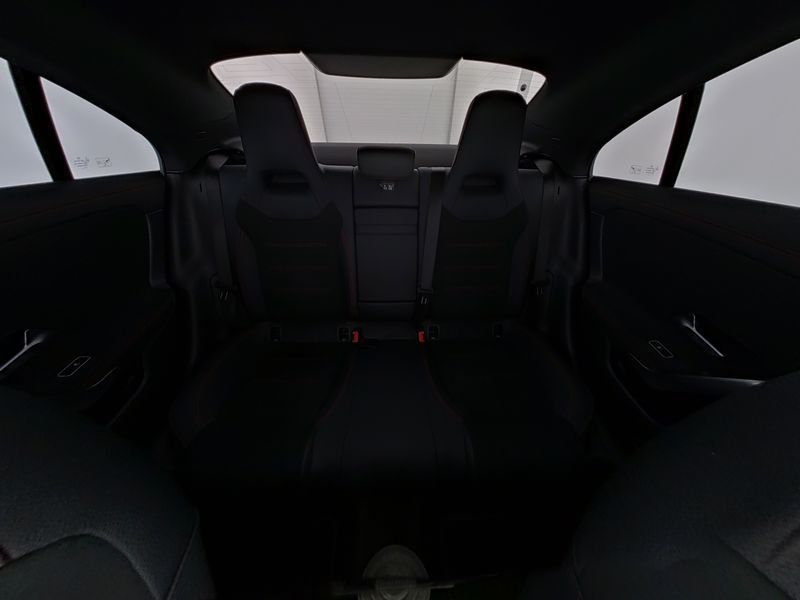 Mercedes-Benz CLA 220 4M Coupé AMG-Sport - Samsaru's Car Outlet