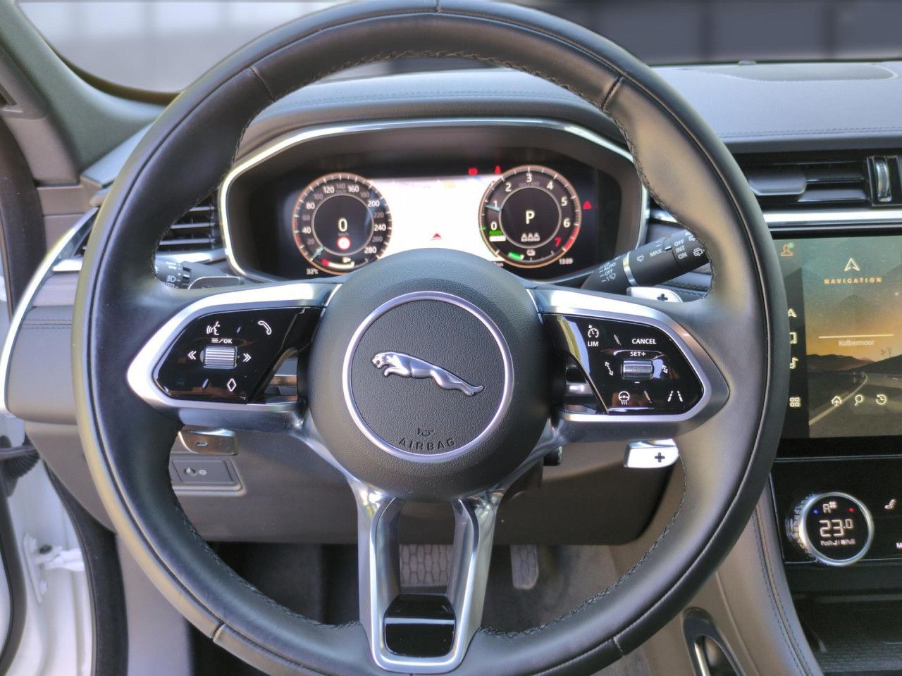 Jaguar F-Pace P400e S AWD HeadUp/Meridian/Winter Kamera
