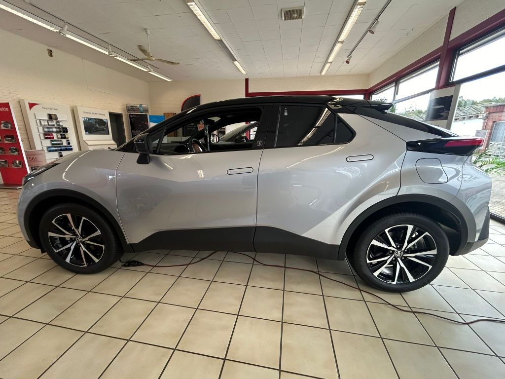Toyota C-HR 1.8 Hybrid Team Deutschland