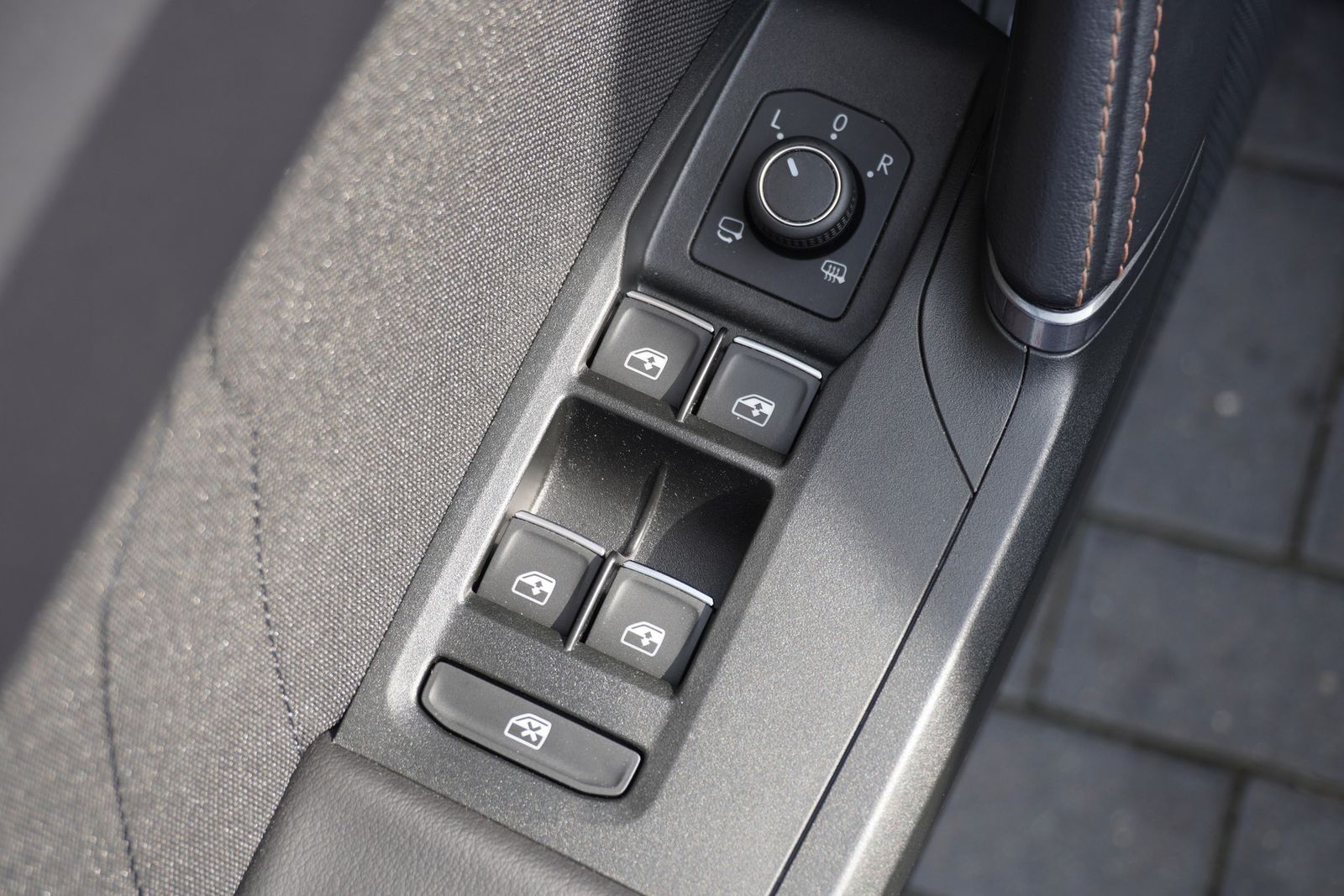 Cupra Leon 1.4 e-HYBRID - Samsaru's Car Outlet
