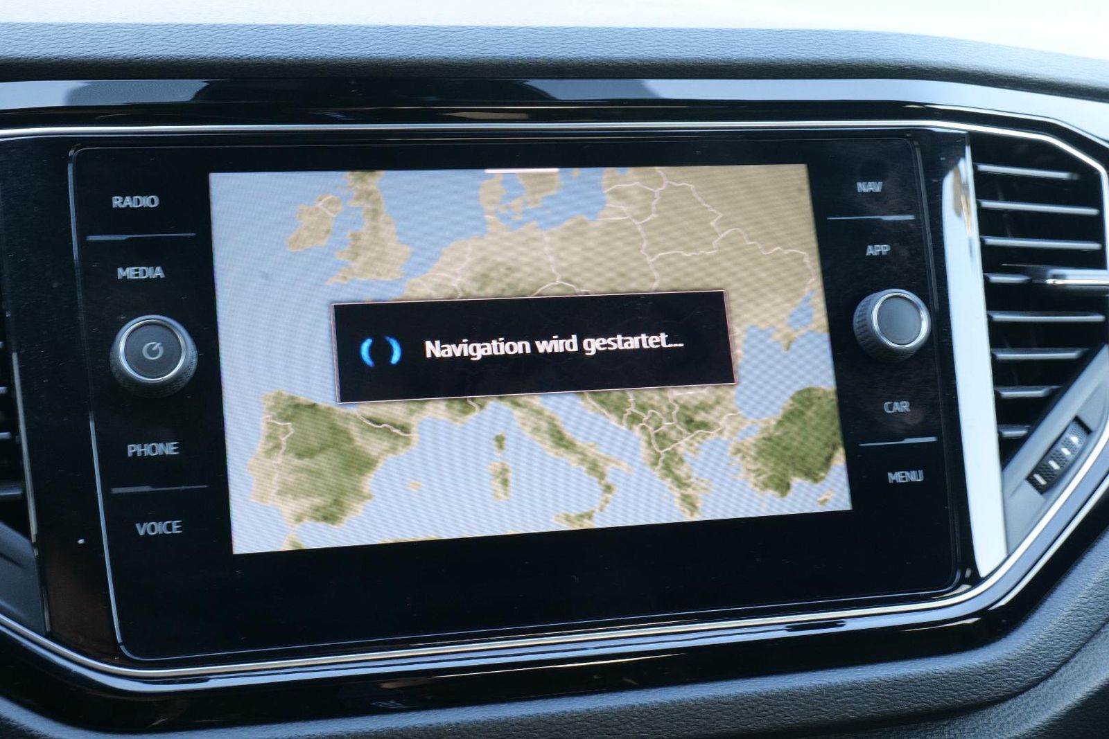 Volkswagen T-ROC Sport 1.5 TSI - Samsaru's Car Outlet