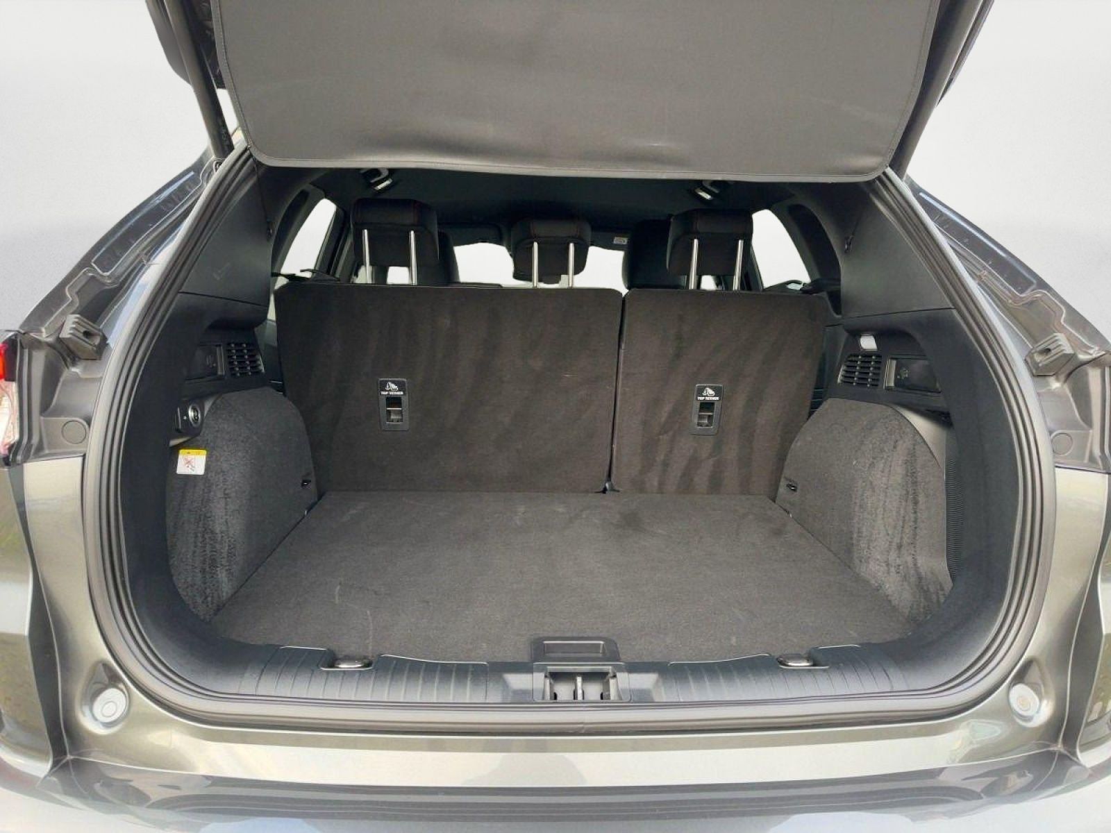 Ford KUGA ST-Line X - Samsaru's Car Outlet