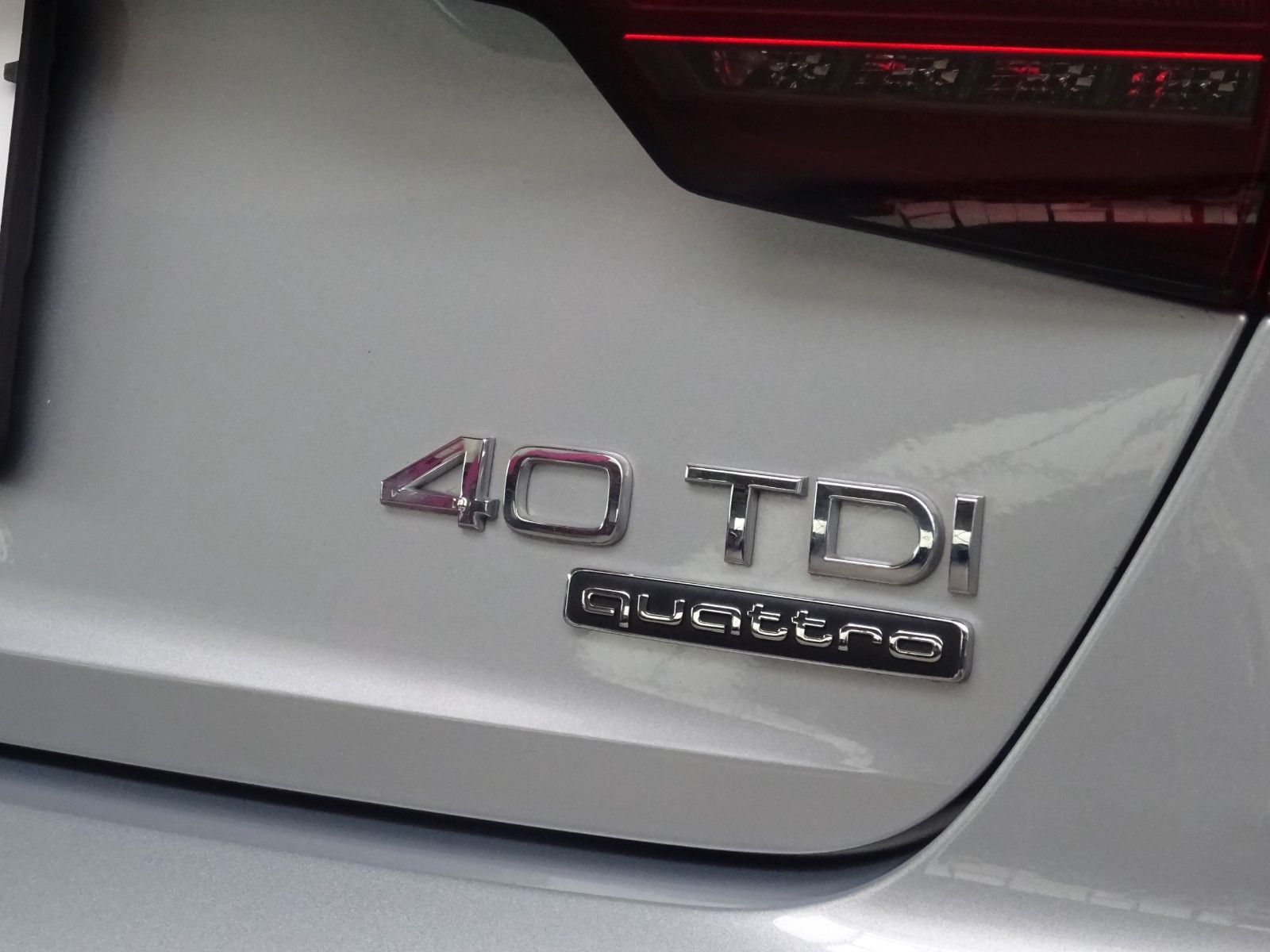 Audi A4 40 2.0 TDI QUATTRO*OPTIK SPORT PAKET*