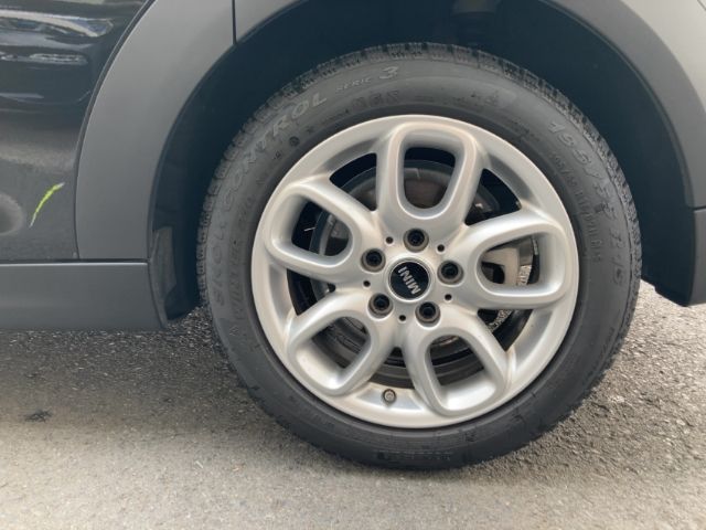 MINI Cooper Aut PREMIUM - Samsaru's Car Outlet