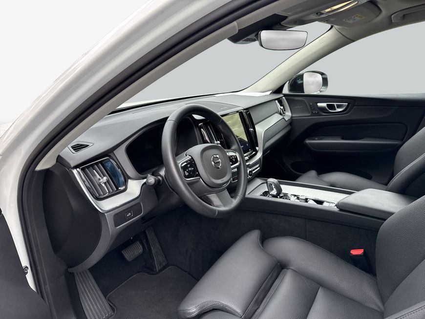 Volvo XC60 B5 B AWD Plus Dark