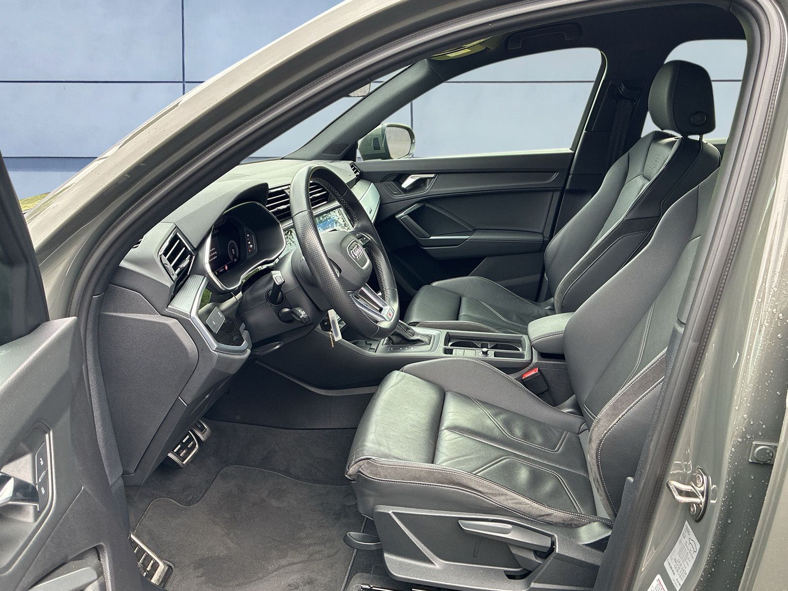 Audi Q3 S line 35 TDI quattro S troni - Samsaru's Car Outlet