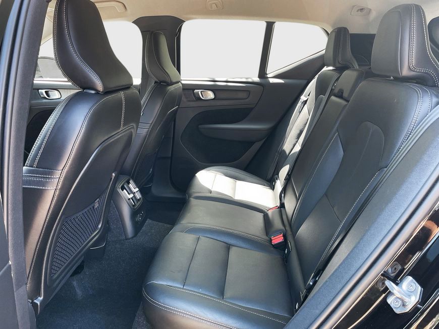 Volvo XC40 T5 Recharge Inscription - Samsaru's Car Outlet