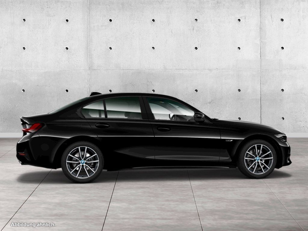 BMW 330e A - Samsaru's Car Outlet
