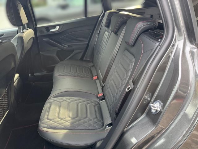 Ford Focus ST-Line X  Turnier+PANO+B&O-SOUND+ALLWETTE