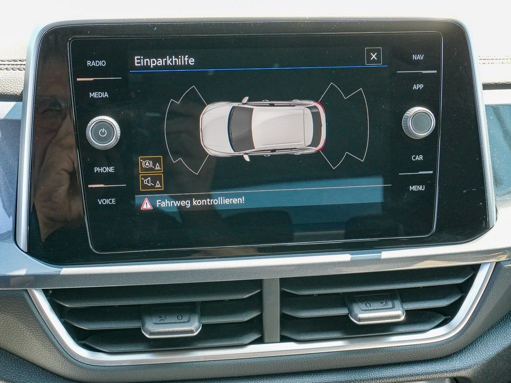 Volkswagen T-Roc 1.0 TSI Style - Samsaru's Car Outlet