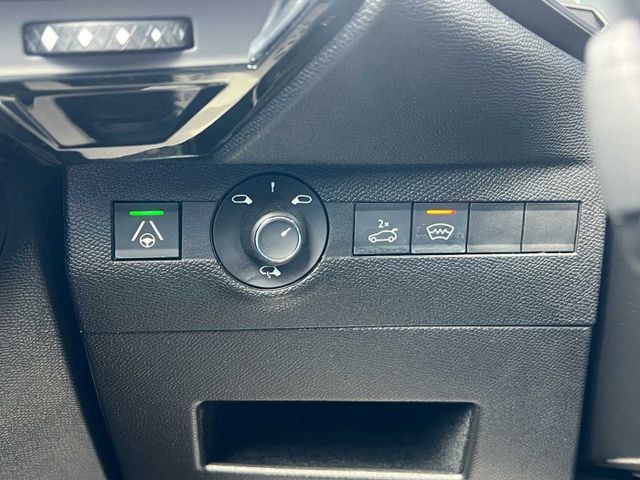 DS Automobiles DS 7 BlueHDI 130 Aut. OPERA LEDER Panoramadach