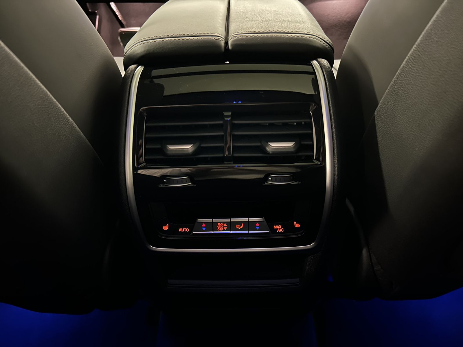 BMW X6 xDrive40d M Sportpaket Pro B&W Pano. AHK DAB