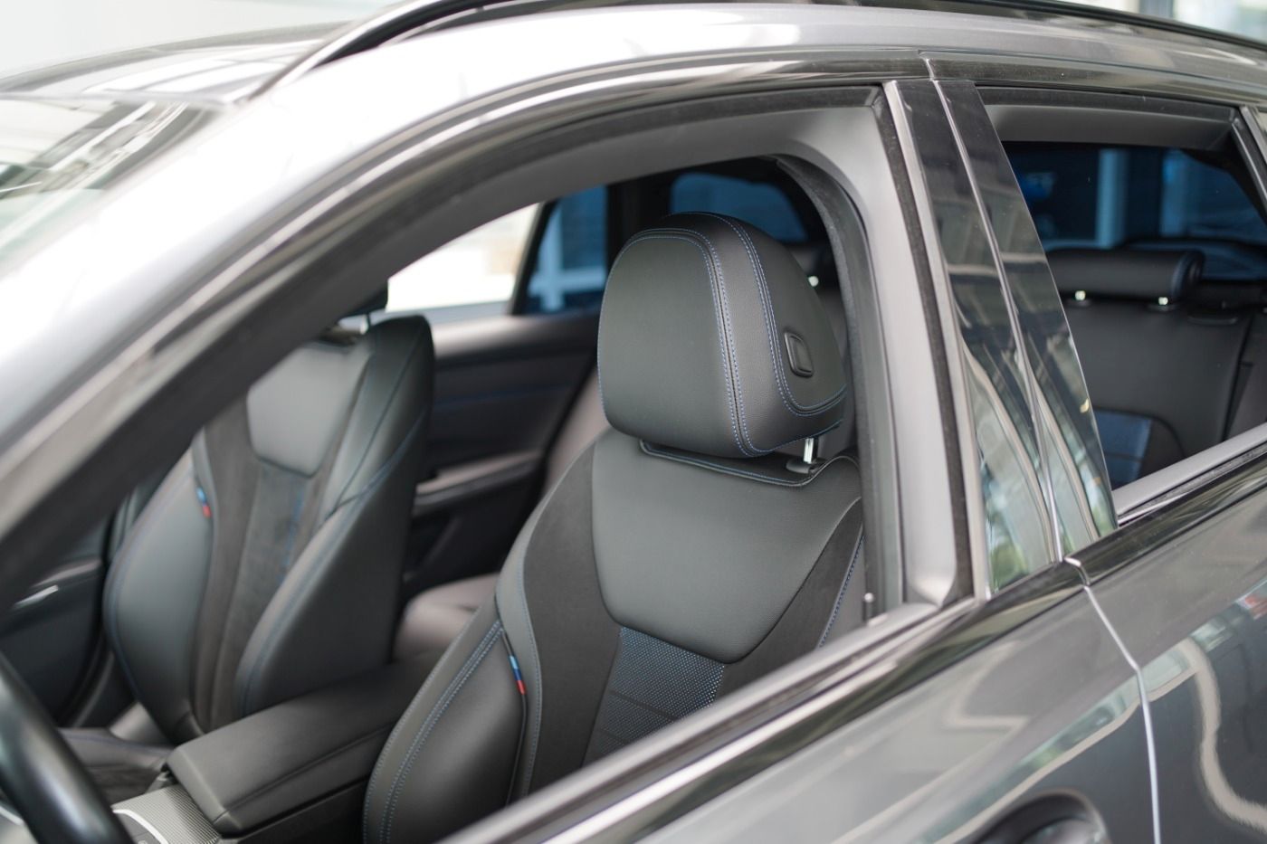 BMW 320d xDrive M-Sport - Samsaru's Car Outlet