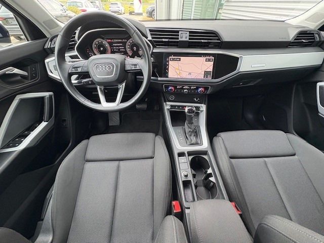 Audi Q3 40 TFSI QUATTRO S LINE - Samsaru's Car Outlet