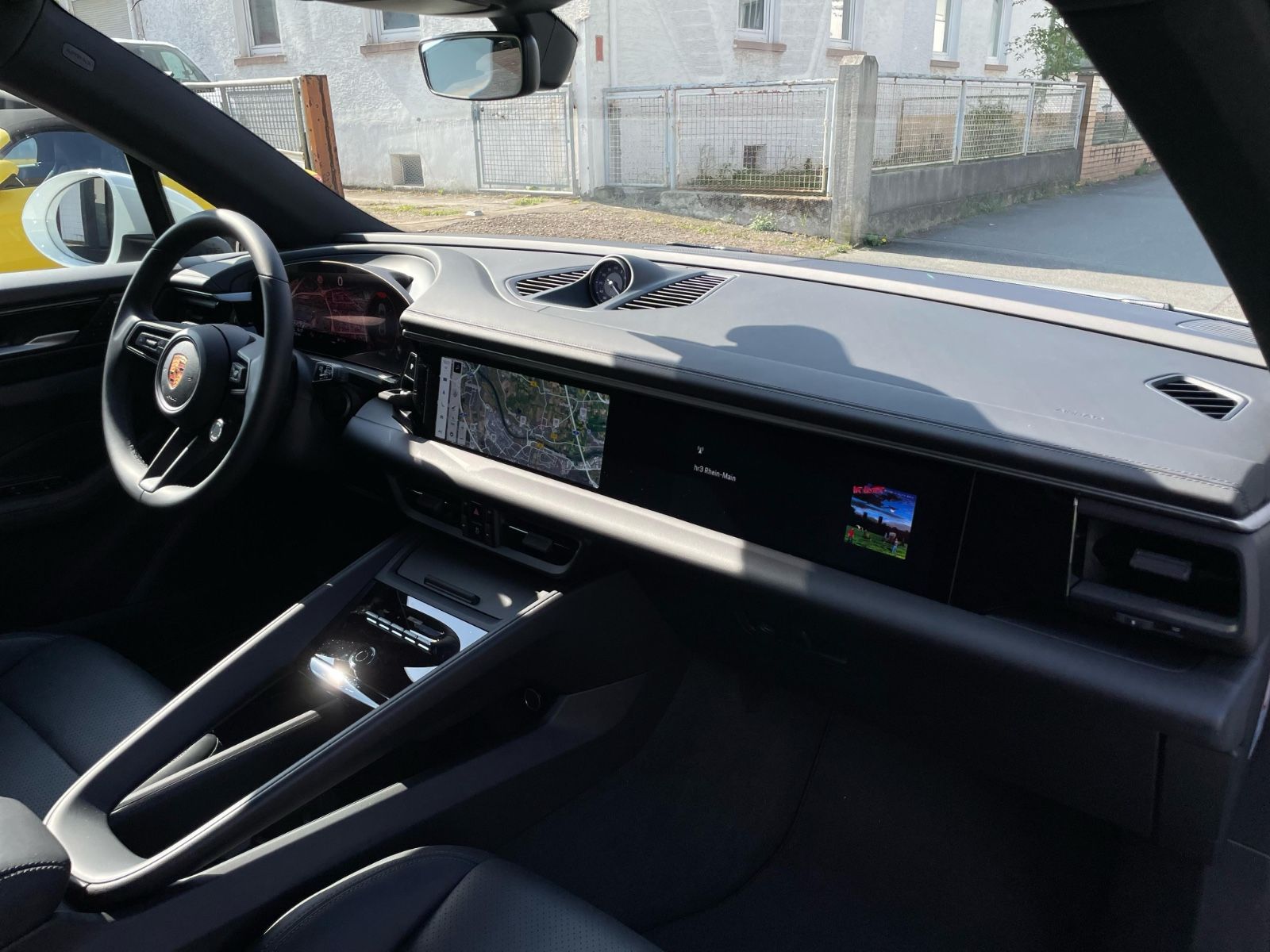 Porsche Macan 4 - Samsaru's Car Outlet