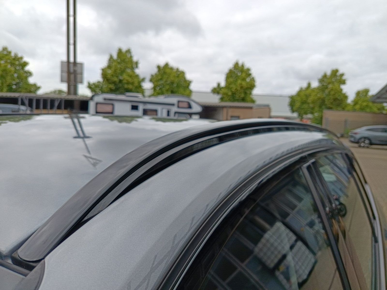 BMW 318i Touring+AHK+LEASING AB 369,-+LIVE COCKPIT P