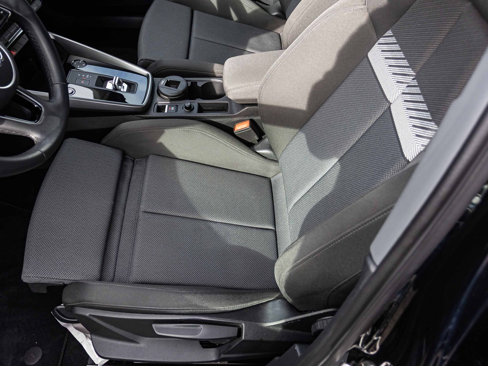 Audi A3 Sportback Advanced 40 TFSI e Stronic Navi LED