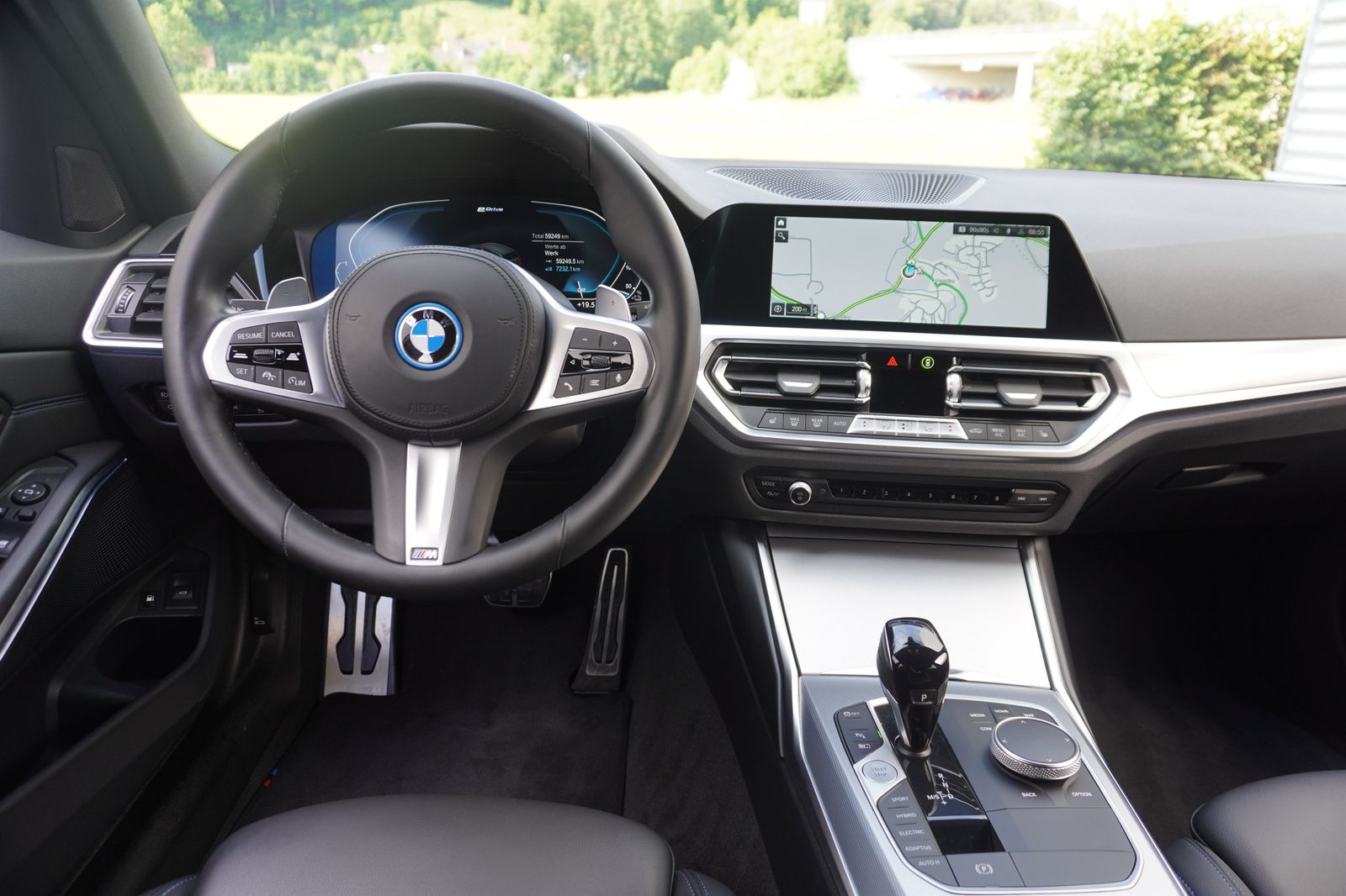 BMW 330e xDrive Touring M Sport - Samsaru's Car Outlet