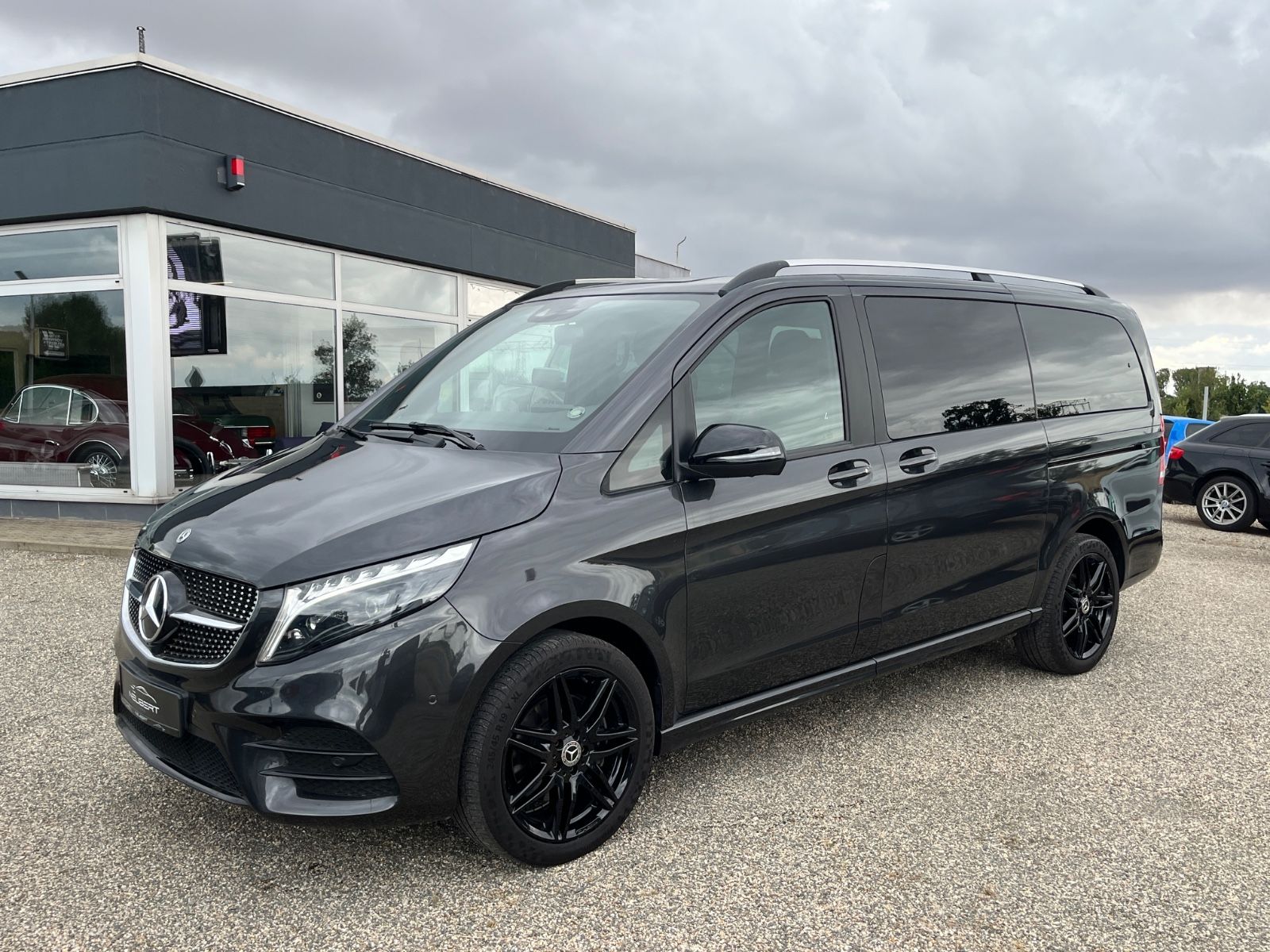 Mercedes-Benz V 300 - Samsaru's Car Outlet