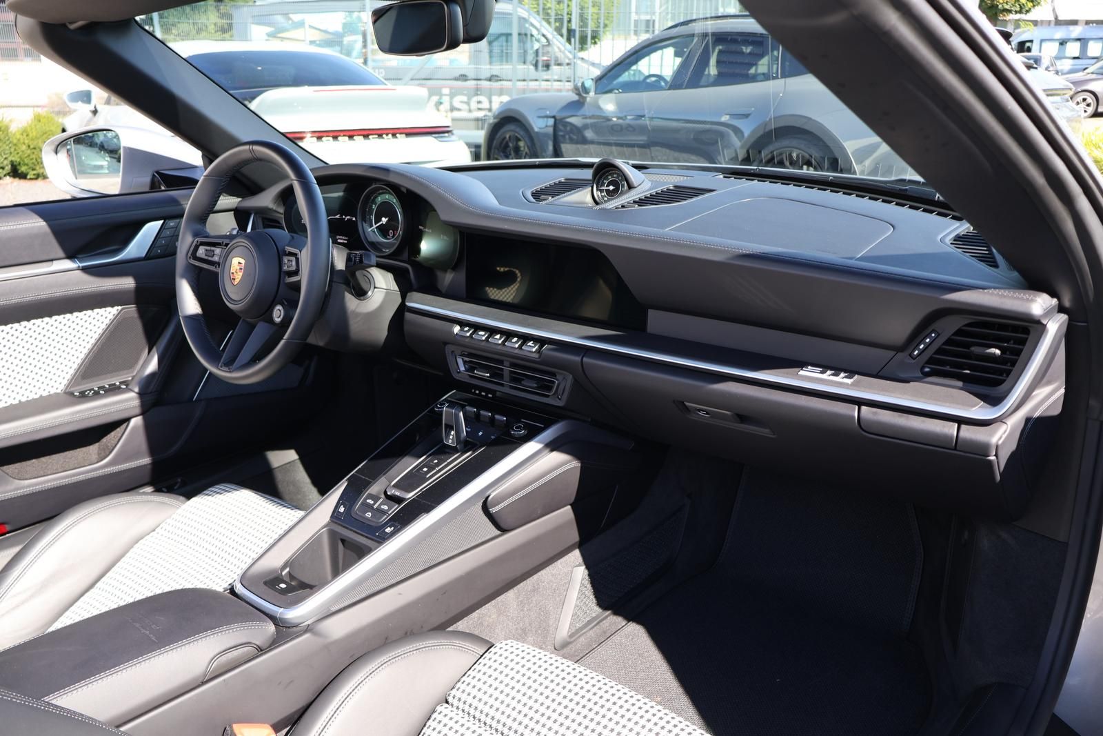 Porsche 992 - 911 Carrera Turbo S cabrio HERITAGE Manuf.