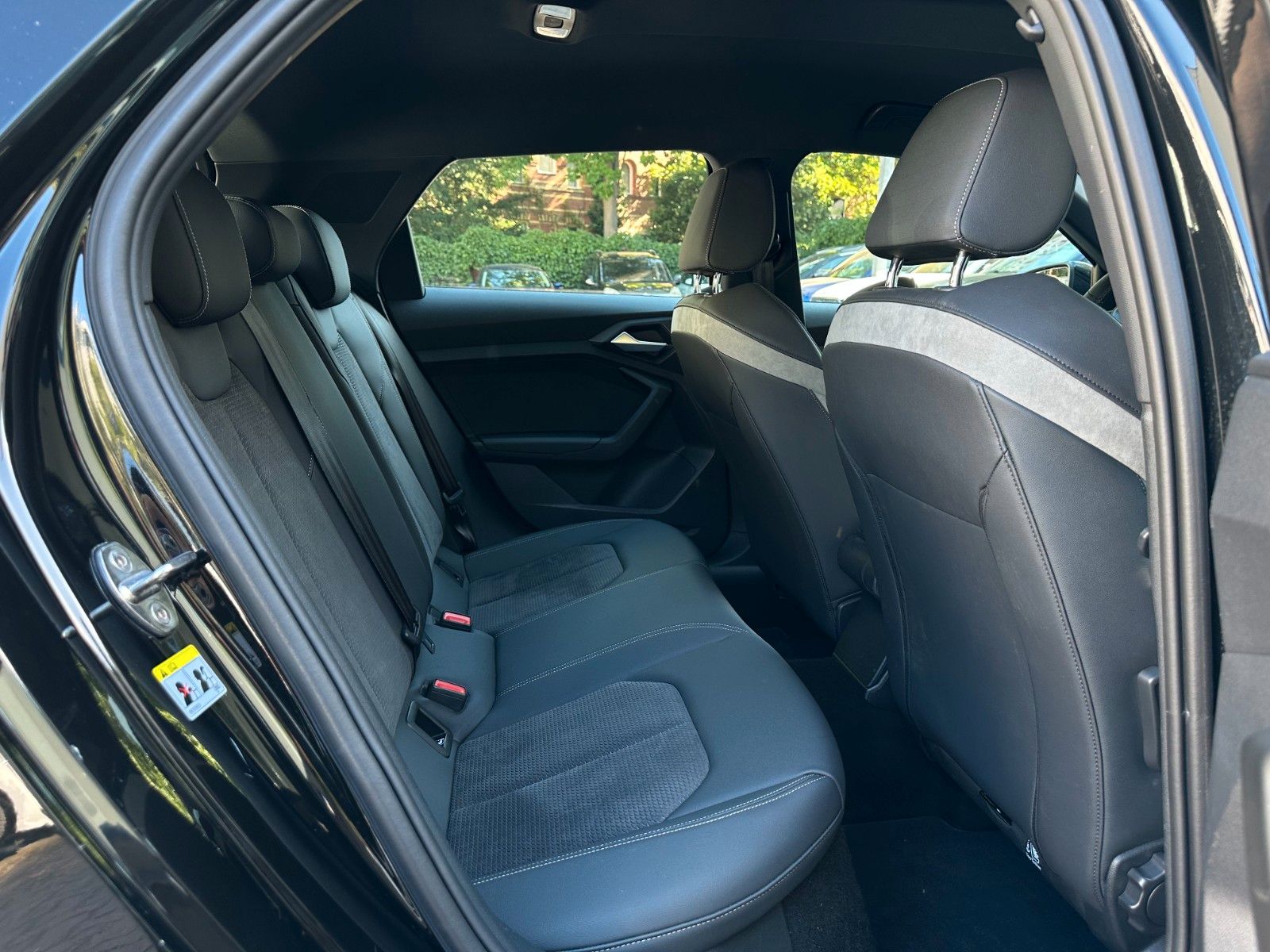 Audi A1 30 TFSI S line*LEDER*NAVI*SHZ*LED*MMI*APS+