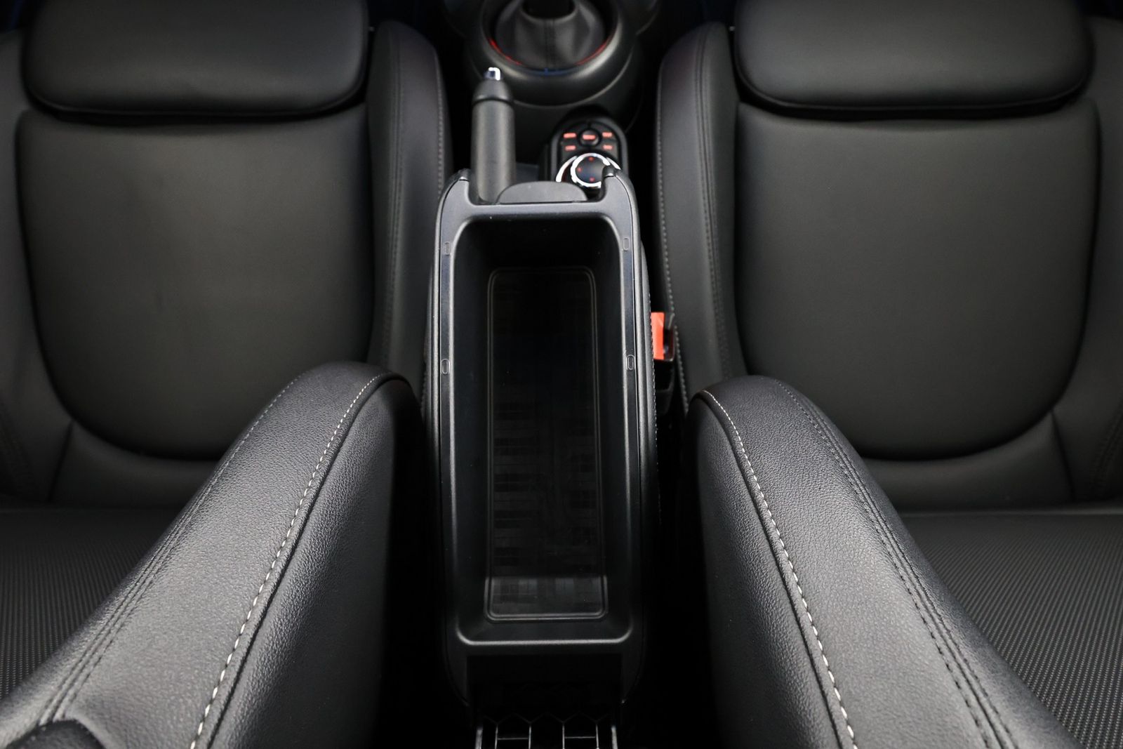 MINI Cooper Cab. Classic Trim - Samsaru's Car Outlet